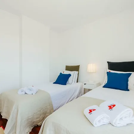 Rent4rest Graca River View With Parking Lisboa