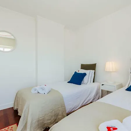 Rent4rest Graca River View With Parking Apartment Lisbon